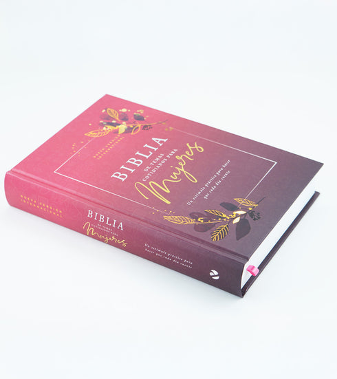 Biblia Temas Cotidianos Para Mujeres, Tapa dura, Rosa