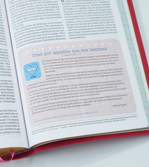 Biblia Temas Cotidianos Para Mujeres, Piel especial, Rosa